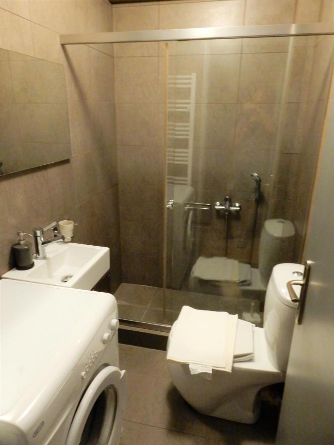 A-10 Modern & Luminous - 2Bd Athens' Party District Appartamento Esterno foto